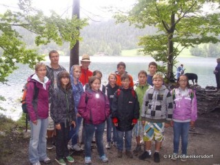 Gruppenfoto im Wald