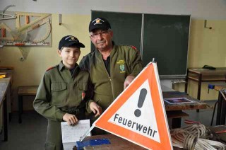 Fabian Zehetmayer (FJ Göllersdorf) und Horst Kunert (Bewerter)