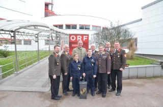 Die Delegation vor dem ORF-Landesstudio